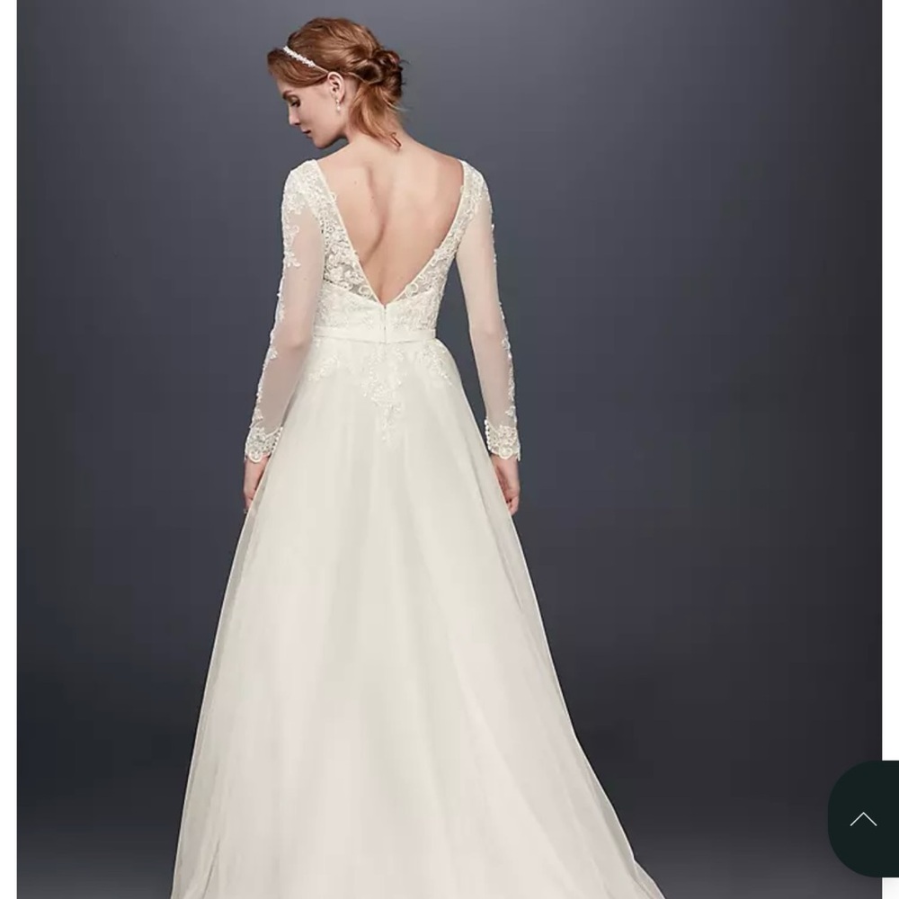 DRESS & VEIL/ David's Bridal Lace Long-Sleeve A-Line Wedding Gown in Ivory